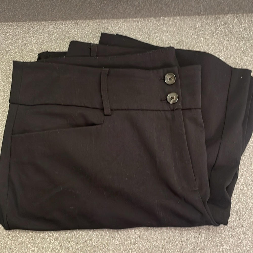 Black Alfani straight leg dress slacks!